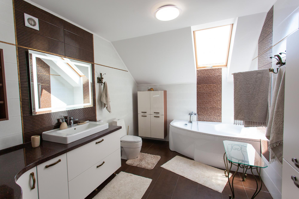 aménager une salle de bain de petite taille pour de l'espace