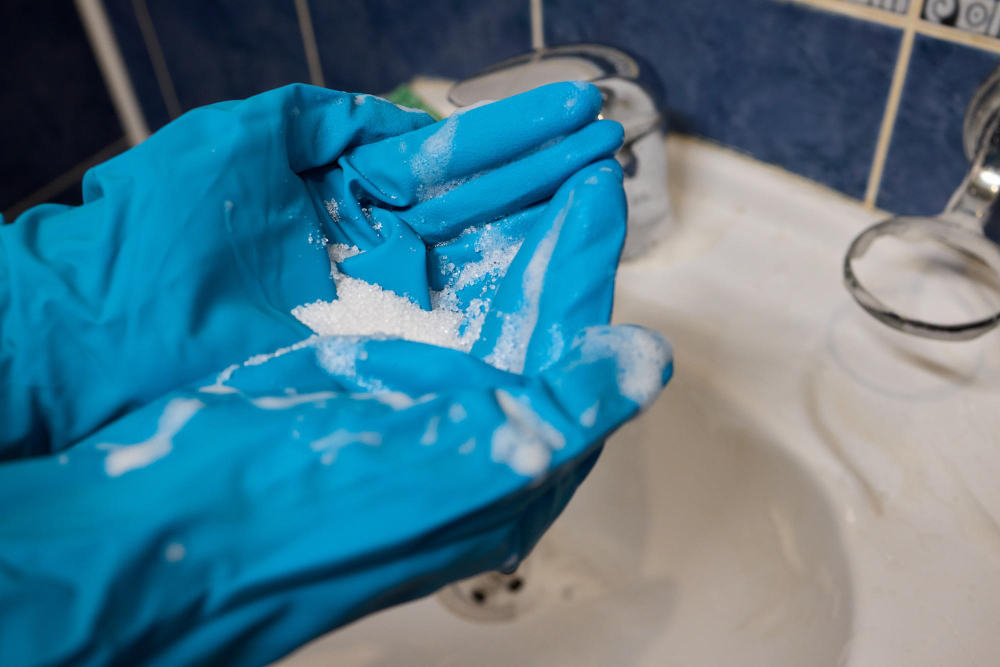 Les techniques incontournables pour éliminer efficacement la moisissure dans votre salle de bain